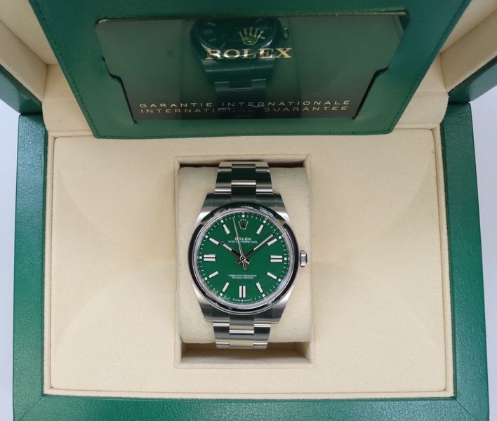 Rolex Oyster Perpetual 124300